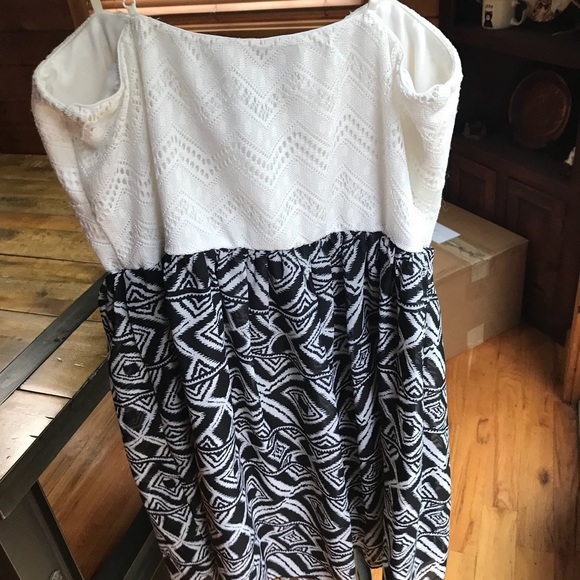 Three Pink Hearts Dress - Picture 2 of 3